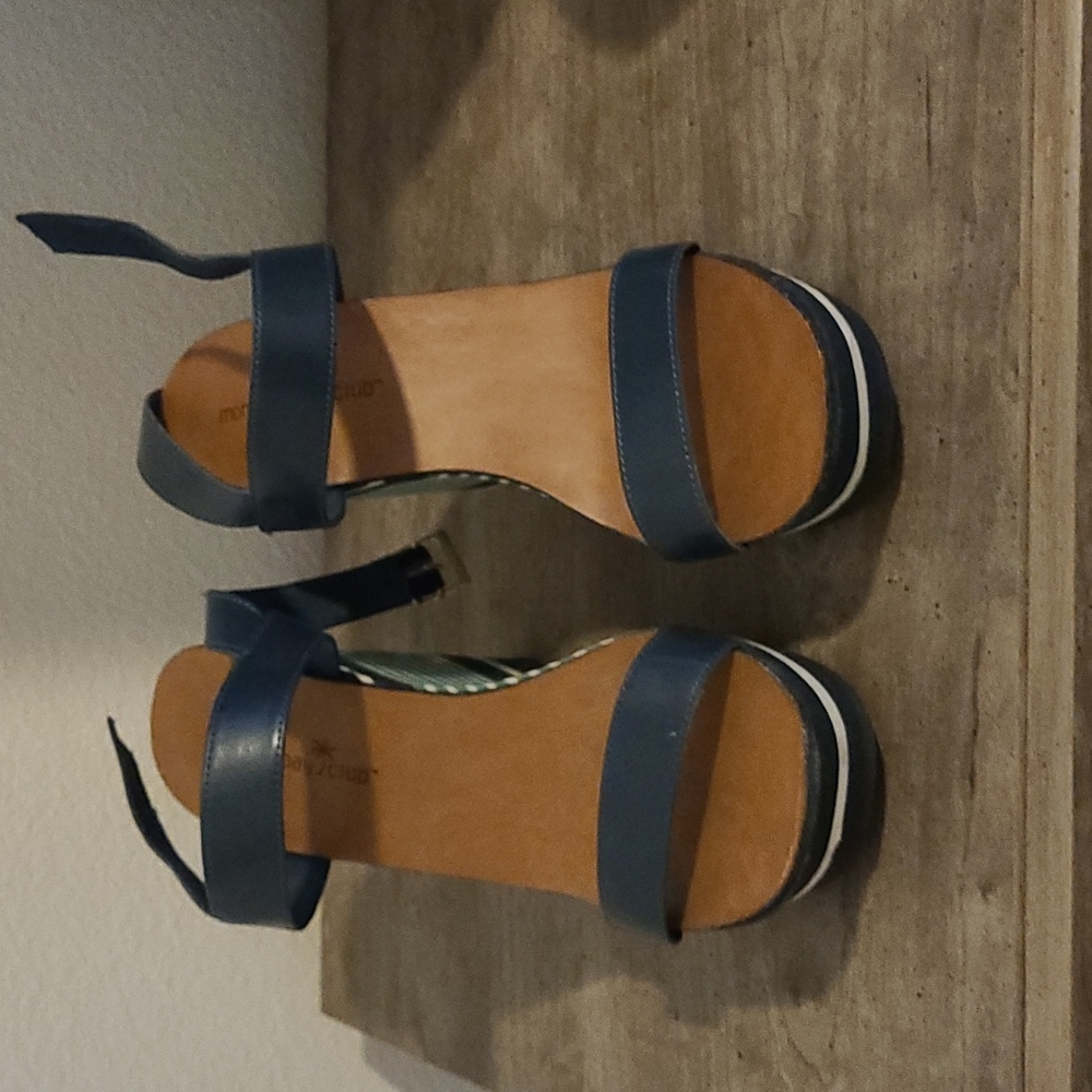 Nautical navy heels